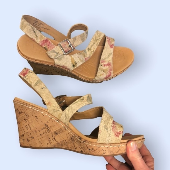 Floral fabric strap cork wedge sandals. Sz 11 - Picture 3 of 5